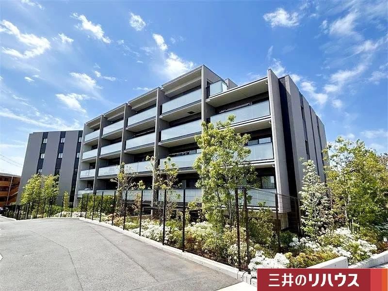 3LDK apartment in Tsurumi Ward, Yokohama, Kanagawa - Photo 1