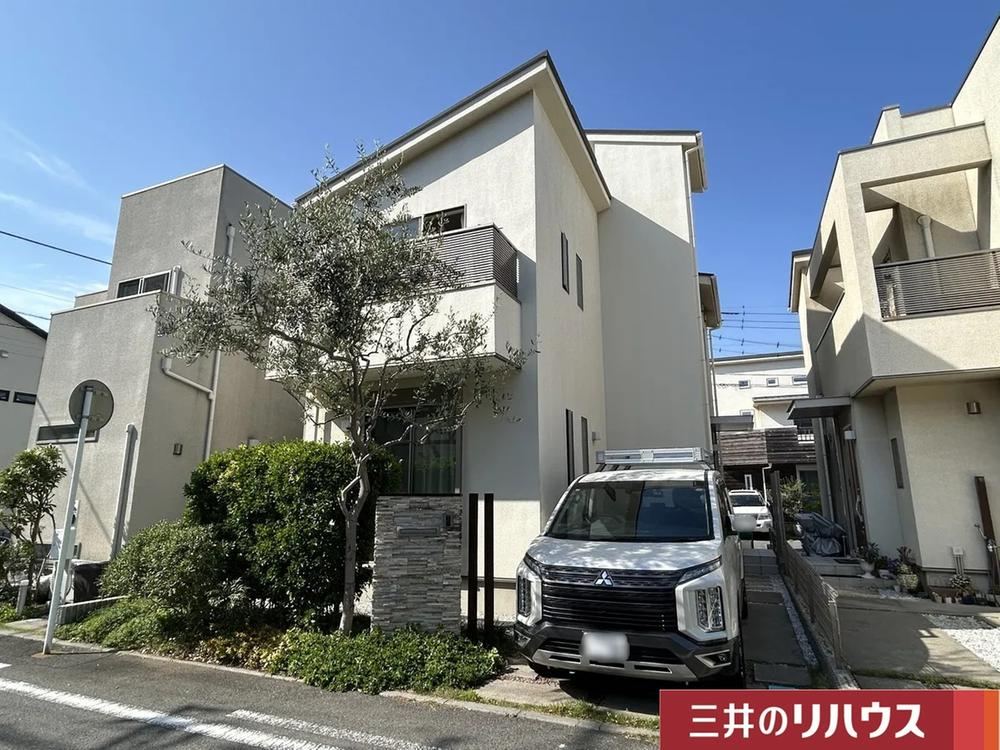 4LDK house in Fujisawa, Kanagawa - Photo 1