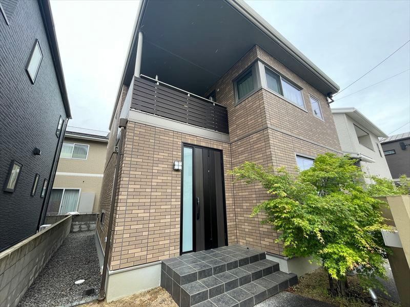 4LDK house in Matsuyama, Ehime - Photo 1