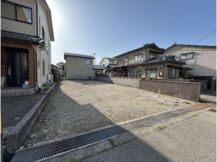 186 m² land in Kanazawa, Ishikawa - Photo 1