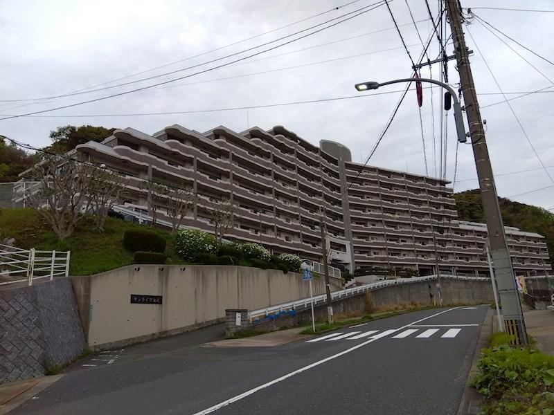 3LDK apartment in Moji Ward, Kitakyushu, Fukuoka - Photo 1