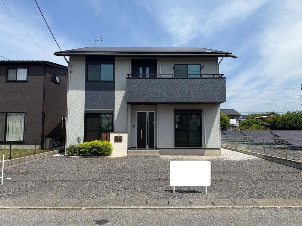 5LDK house in Oizumi, Ora District, Gunma - Photo 1