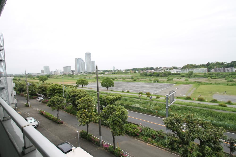 2LDK apartment in Takatsu Ward, Kawasaki, Kanagawa - Photo 1