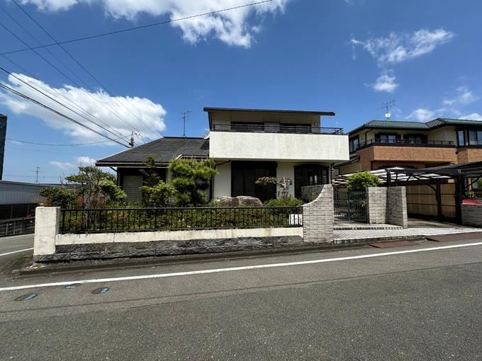 5LDK+S house in Onojo, Fukuoka - Photo 1