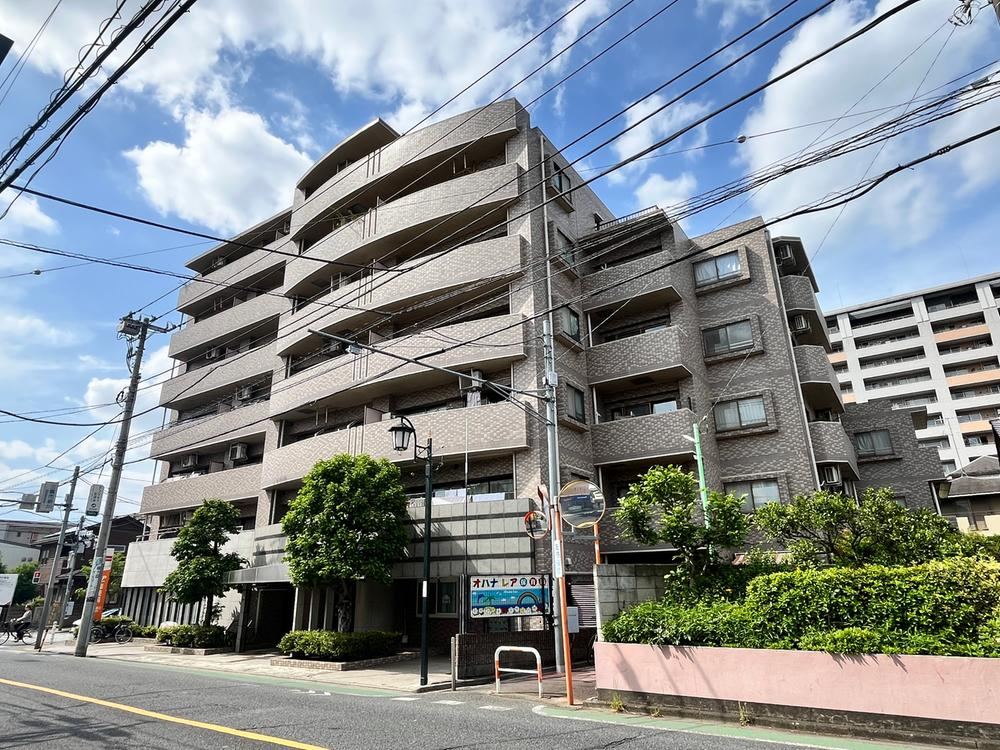 2LDK apartment in Mitaka, Tokyo - Photo 1