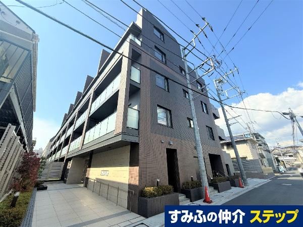 3LDK apartment in Totsuka Ward, Yokohama, Kanagawa - Photo 1