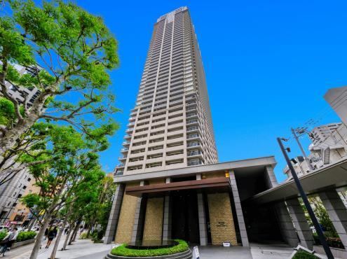 2LDK apartment in Kita Ward, Osaka - Photo 1