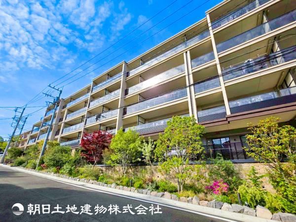 3LDK+S apartment in Aoba Ward, Yokohama, Kanagawa - Photo 1