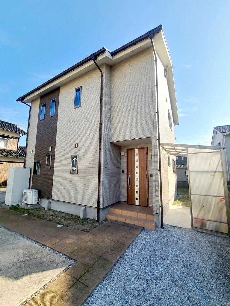 4LDK house in Yonago, Tottori - Photo 1