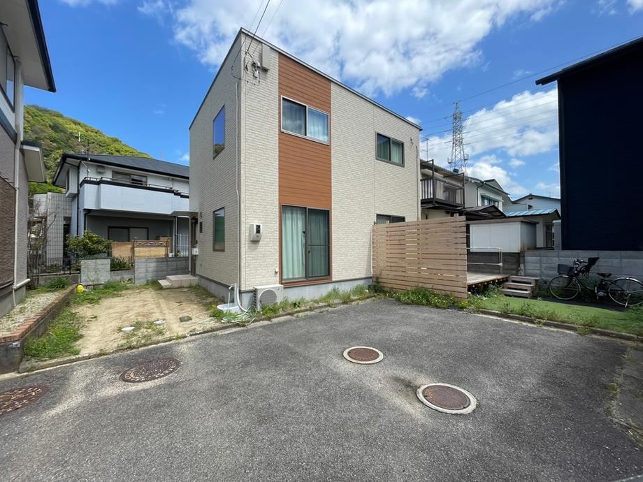 3LDK house in Matsuyama, Ehime - Photo 1