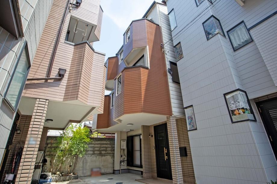 4LDK house in Suita, Osaka - Photo 1