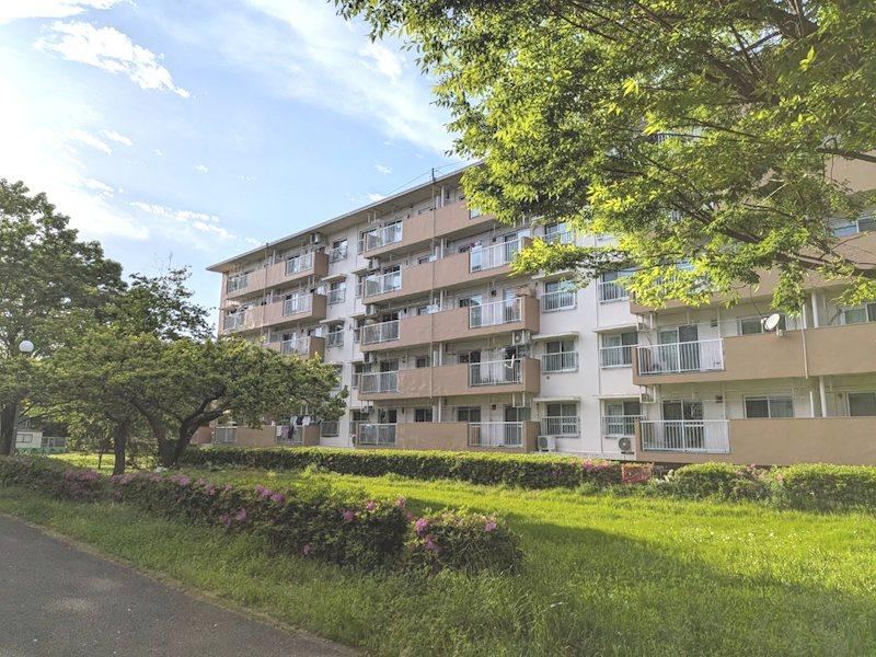 2LDK apartment in Soka, Saitama - Photo 1
