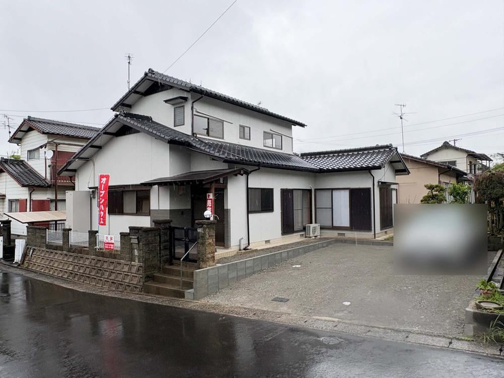 5LDK house in Nogata, Fukuoka - Photo 1