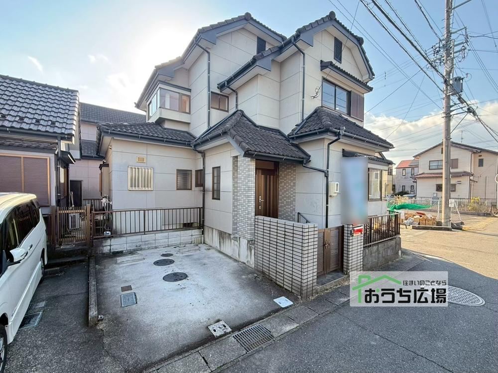 4LDK house in Tsushima, Aichi - Photo 1