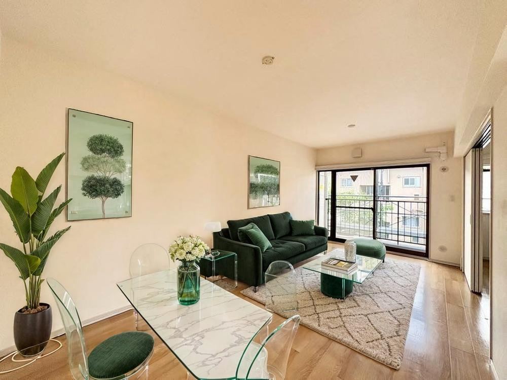 3LDK apartment in Mitaka, Tokyo - Photo 1