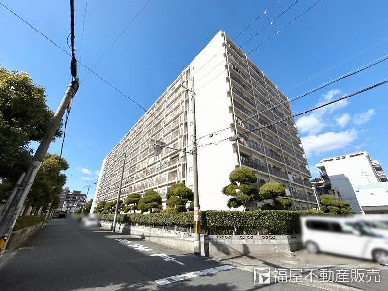 2LDK apartment in Joto Ward, Osaka - Photo 1