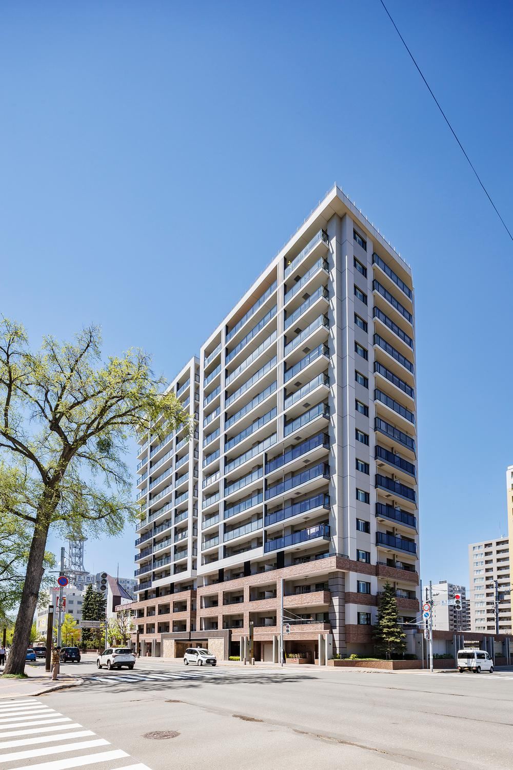 2LDK apartment in Chuo Ward, Sapporo, Hokkaido - Photo 1
