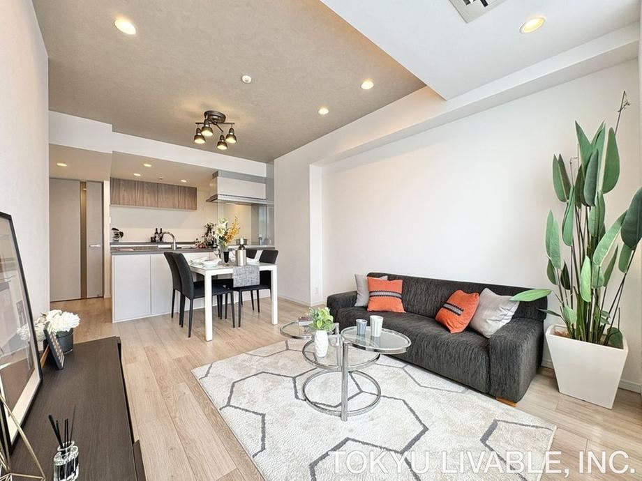 2LDK apartment in Koto Ward, Tokyo - Photo 1
