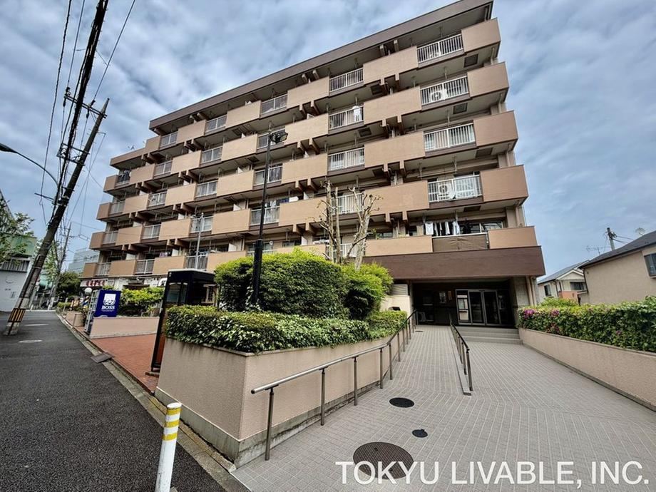 2LDK apartment in Nerima Ward, Tokyo - Photo 1
