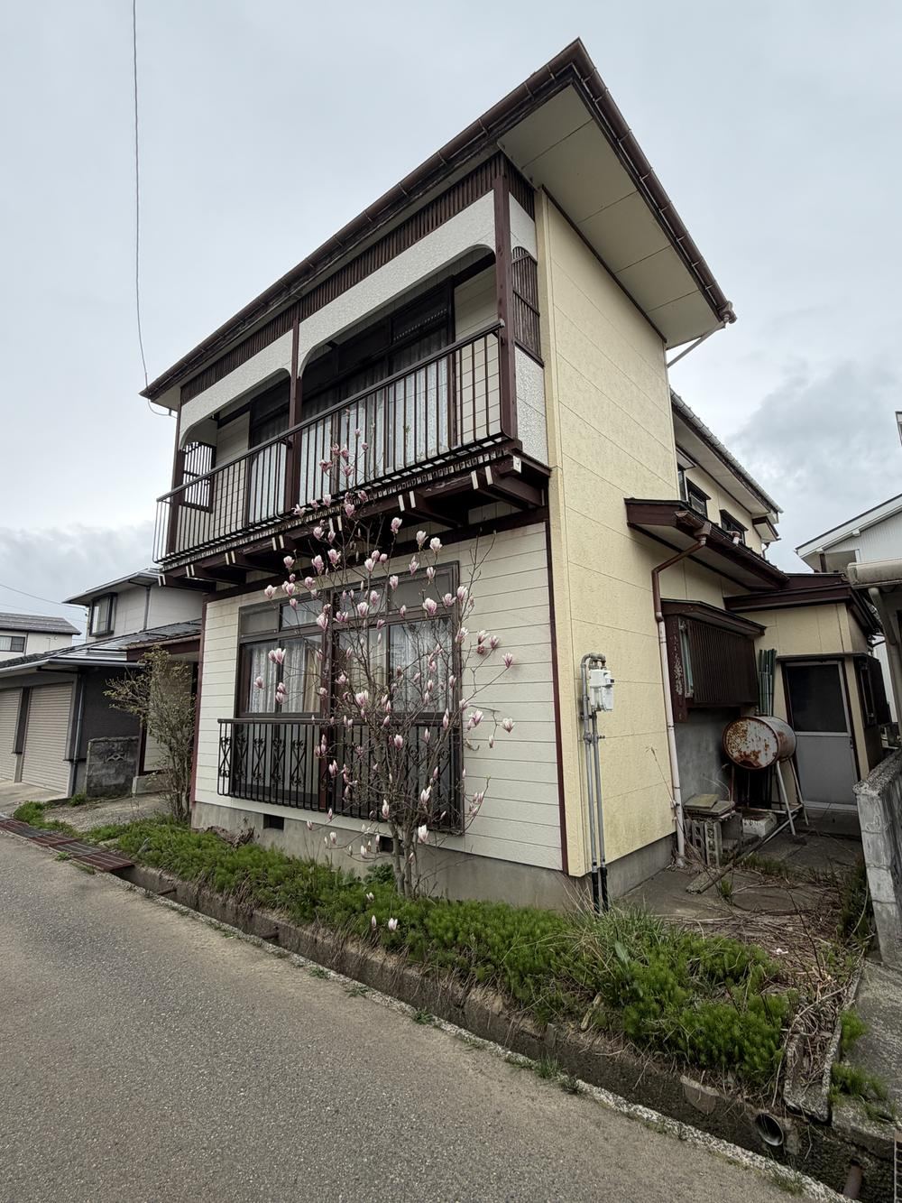 172 m² land in Joetsu, Niigata - Photo 1