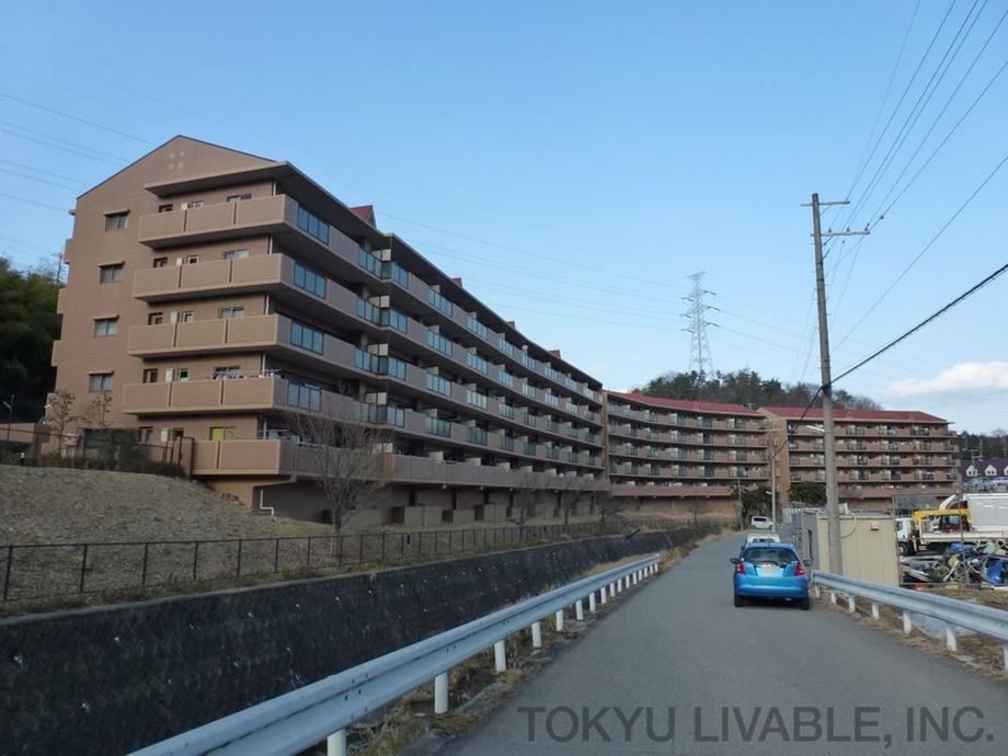 3LDK apartment in Kawanishi, Hyogo - Photo 1