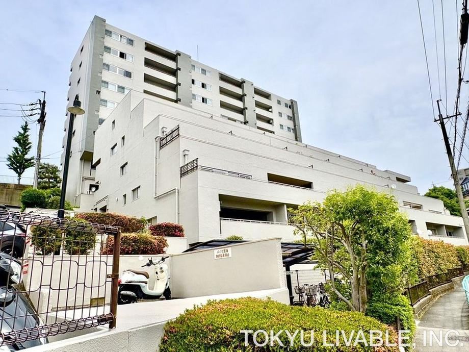 2LDK apartment in Toyonaka, Osaka - Photo 1