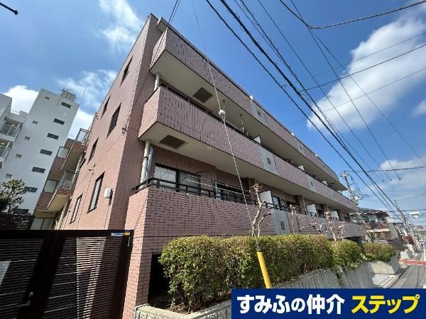 2LDK apartment in Meguro Ward, Tokyo - Photo 1