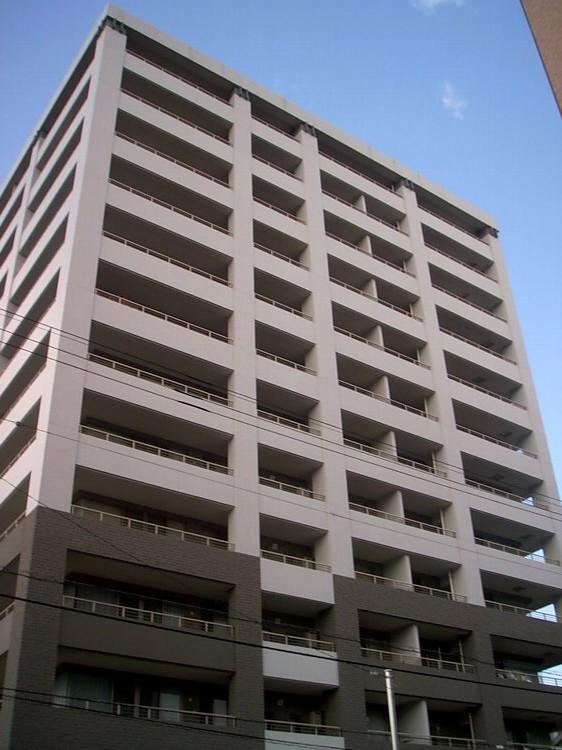 3LDK apartment in Matsuyama, Ehime - Photo 1