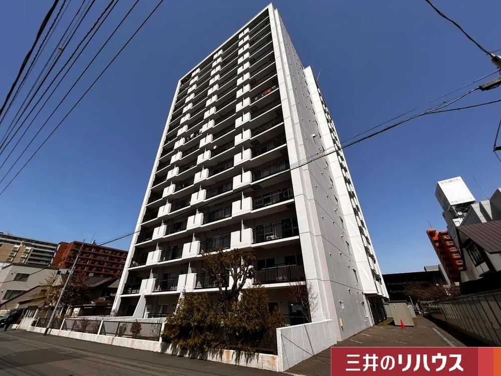 2LDK apartment in Toyohira Ward, Sapporo, Hokkaido - Photo 1