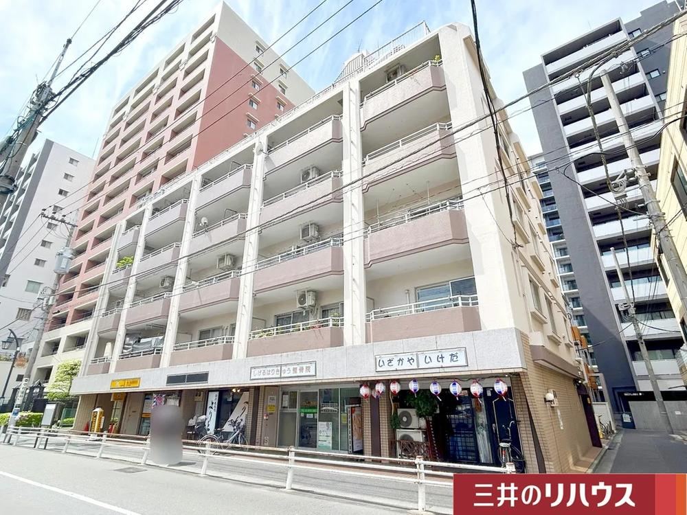 2DK apartment in Katsushika Ward, Tokyo - Photo 1