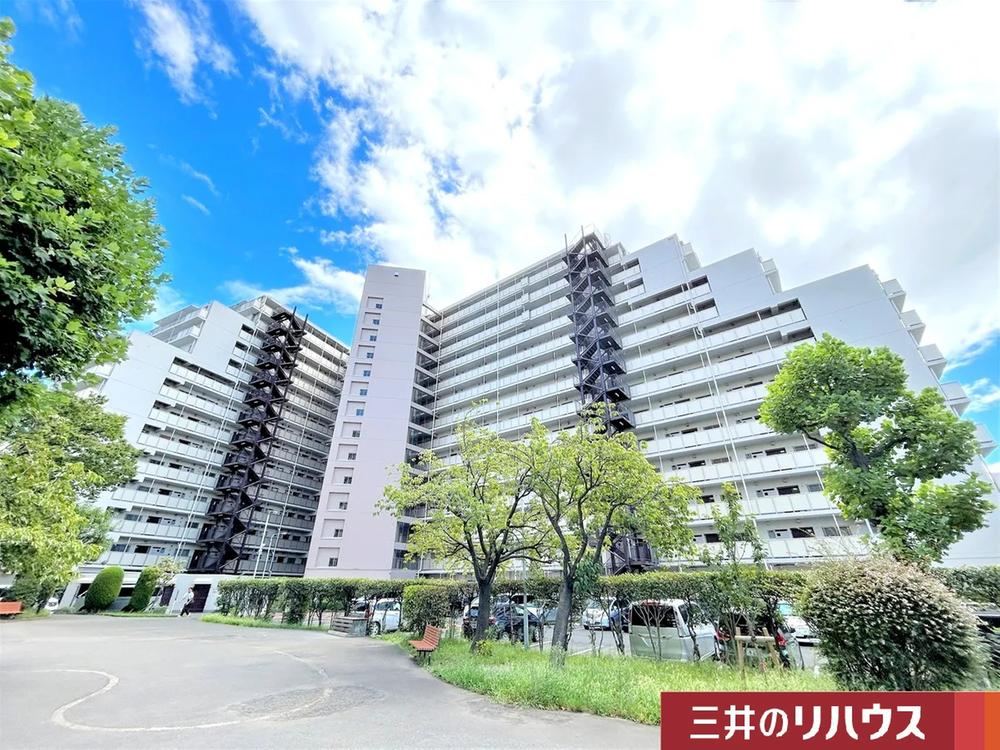 3LDK apartment in Koto Ward, Tokyo - Photo 1