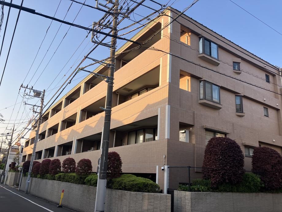 3LDK apartment in Meguro Ward, Tokyo - Photo 1