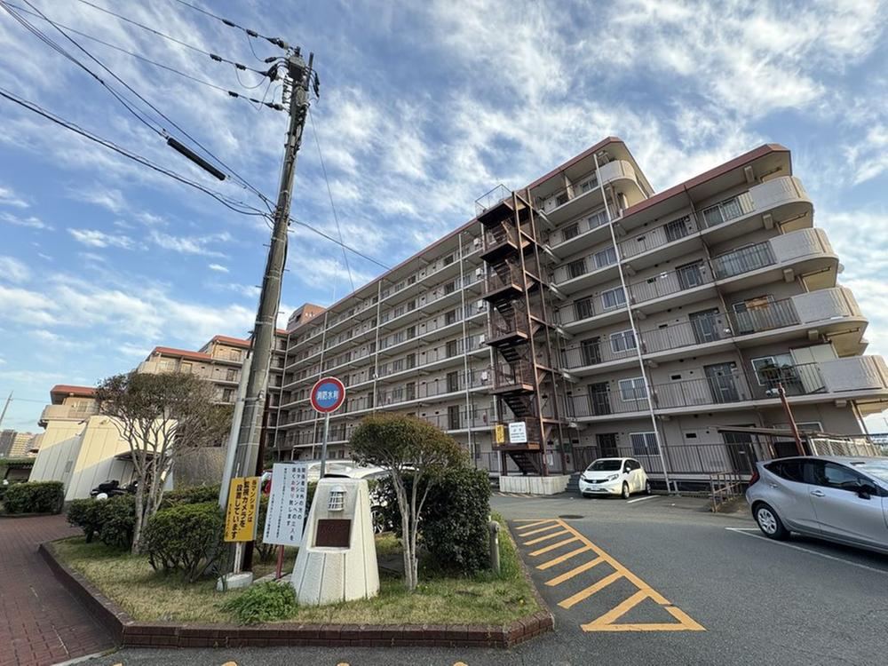 3LDK apartment in Akashi, Hyogo - Photo 1