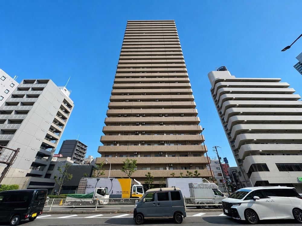 3LDK apartment in Kita Ward, Osaka - Photo 1