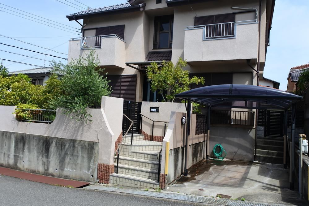 5LDK house in Tarumi Ward, Kobe, Hyogo - Photo 1