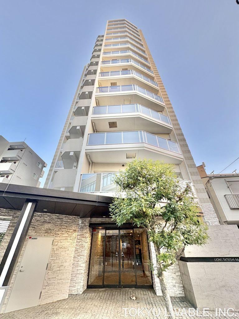 3LDK apartment in Katsushika Ward, Tokyo - Photo 1