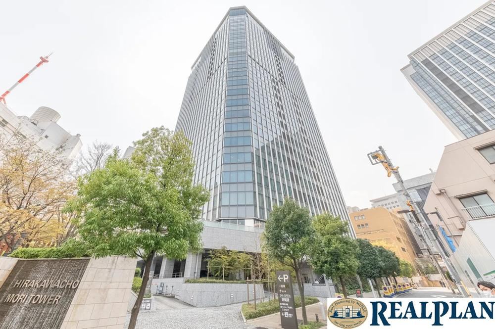 2LDK apartment in Chiyoda Ward, Tokyo - Photo 1