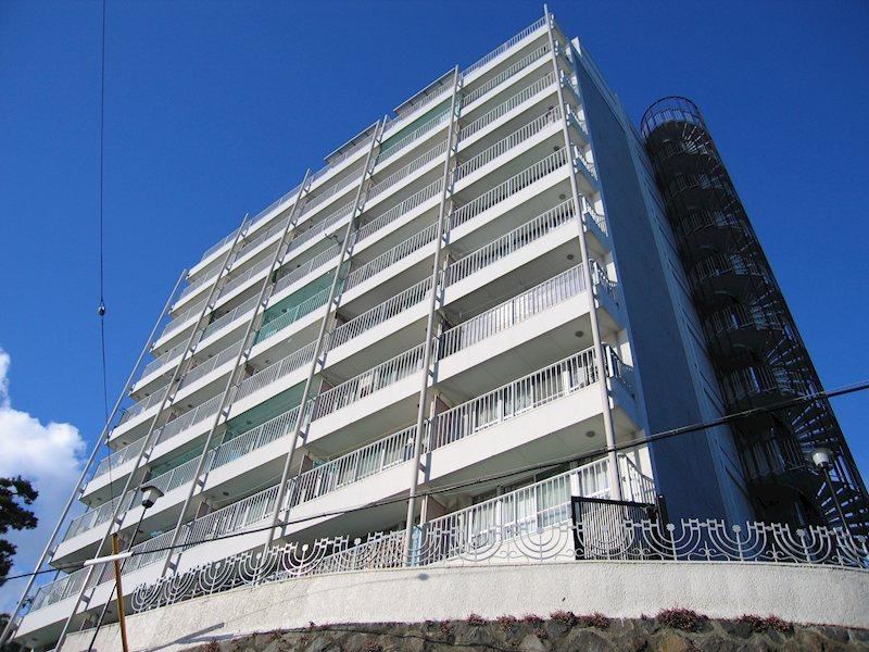 1DK apartment in Atami, Shizuoka - Photo 1