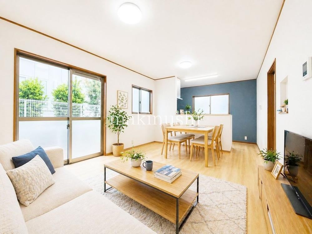 4LDK house in Mihara Ward, Sakai, Osaka - Photo 1