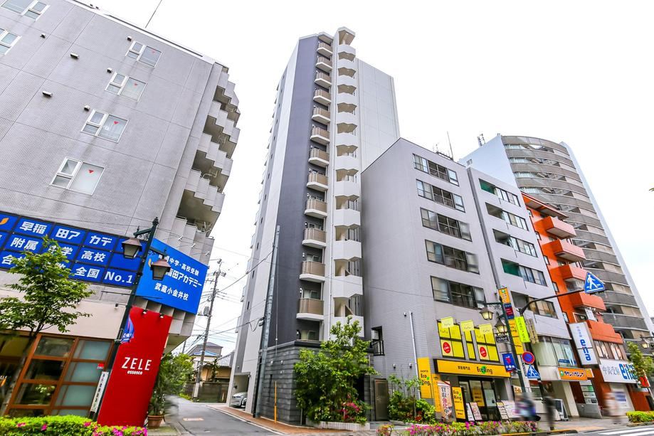 2DK apartment in Koganei, Tokyo - Photo 1