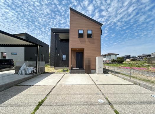 4LDK house in Toyota, Aichi - Photo 1