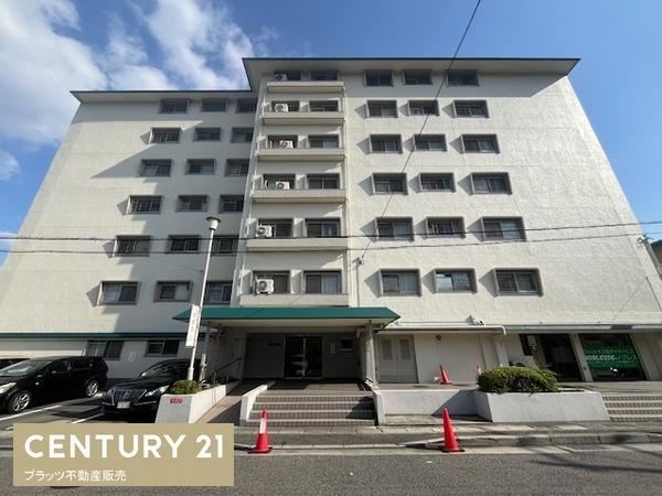 3LDK apartment in Ashiya, Hyogo - Photo 1