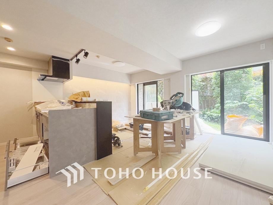 2LDK apartment in Itabashi Ward, Tokyo - Photo 1