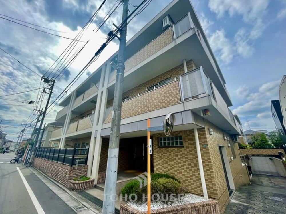 2LDK apartment in Nakano Ward, Tokyo - Photo 1