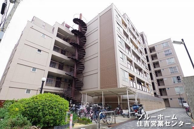 1LDK apartment in Higashisumiyoshi Ward, Osaka - Photo 1