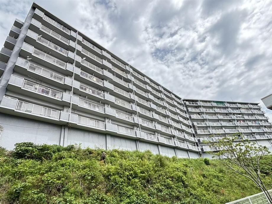 3LDK apartment in Yahatanishi Ward, Kitakyushu, Fukuoka - Photo 1
