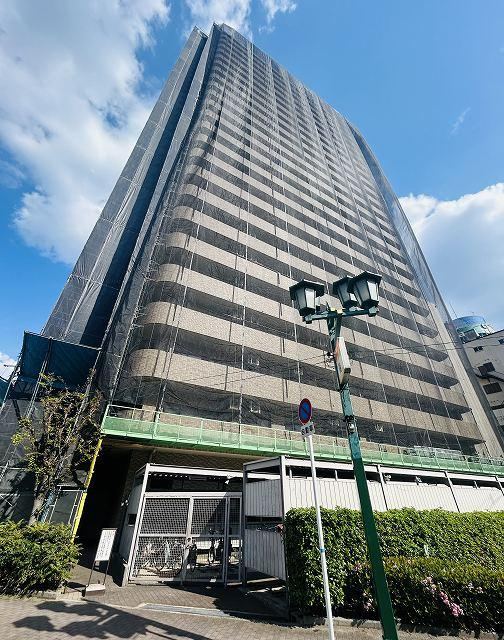 3LDK apartment in Kita Ward, Osaka - Photo 1