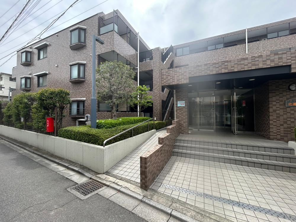 3LDK apartment in Urawa Ward, Saitama - Photo 1