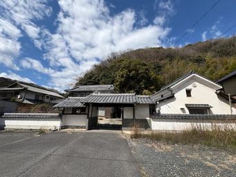 7LDK house in Ibara