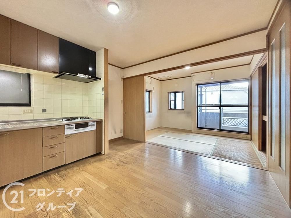 4DK house in Joto Ward, Osaka - Photo 1